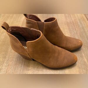 Soda Brown Ankle Boots | Size 7 | Great Condition